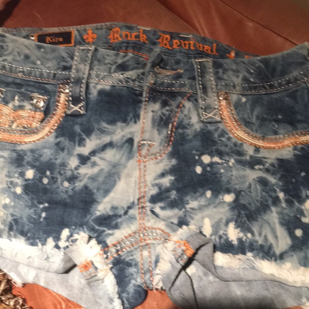 Stretchy sexy shorts! Buckle rock revival